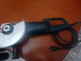 Amoladora radial Bosch Grande 2300w