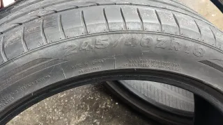 Neumáticos de coche 245/40/18