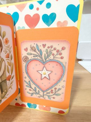 Postal hecha a mano con corazones y camión