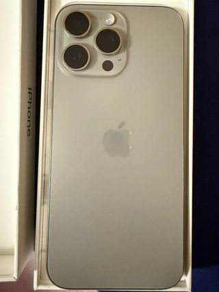 iPhone 16 Pro Max Plata