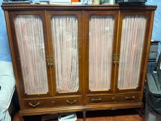 Armario madera cristal puertas