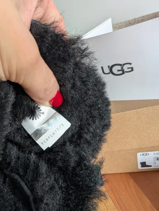 *40% Botas UGG Negras Lazos 37*