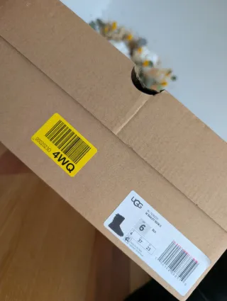 *40% Botas UGG Negras Lazos 37*