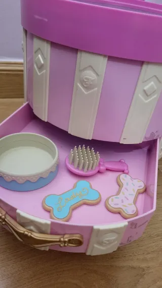 Carrito transportín peluche Reina Disney.