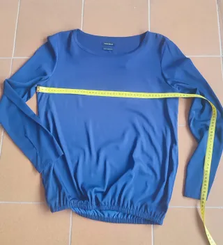 Blusa elegante azul manga larga