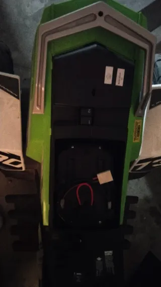 Quad eléctrico infantil 730 Race