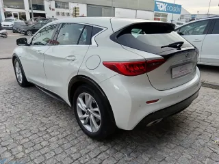 Infiniti Q30 2017