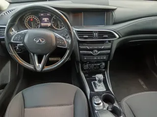 Infiniti Q30 2017