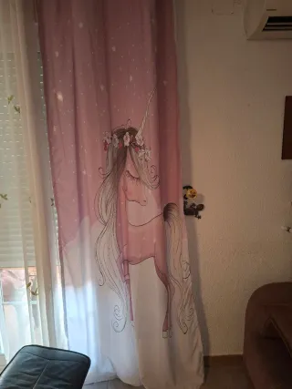 Cortinas de tela con unicornio rosa