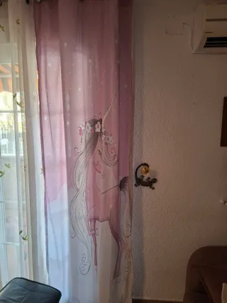 Cortinas de tela con unicornio rosa