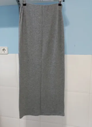 Falda tubo larga Stradivarius S