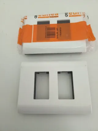 Marco Eunea para 2 interruptores,los dos 1.50eu