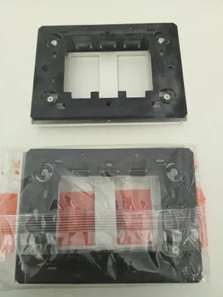 Marco Eunea para 2 interruptores,los dos 1.50eu