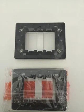 Marco Eunea para 2 interruptores,los dos 1.50eu