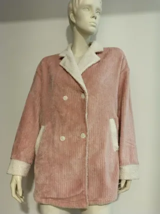 Pijama con solapa con regalo