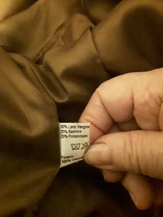 Elegante cappotto cammello con pelliccia