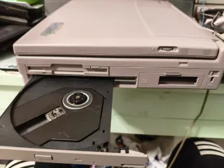 Toshiba Satellite 335CDS Computer Portatile