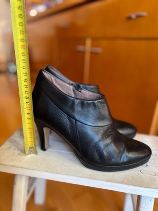 Botines de piel negros T37