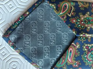 Cravatta uomo fantasia paisley