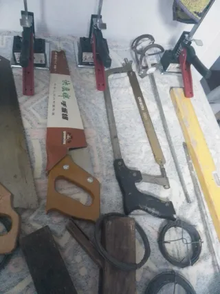 Herramientas de construcción varias