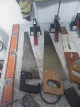 Herramientas de construcción varias