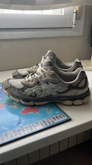 Asics Gel NYC Blancas y Grises