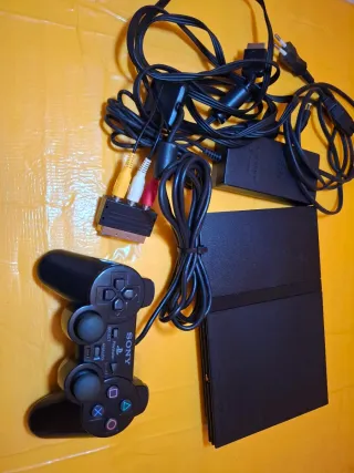 PlayStation 2 Slim Nera + PES 2008
