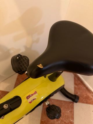 Bicicleta Estática Amarillo y Negro