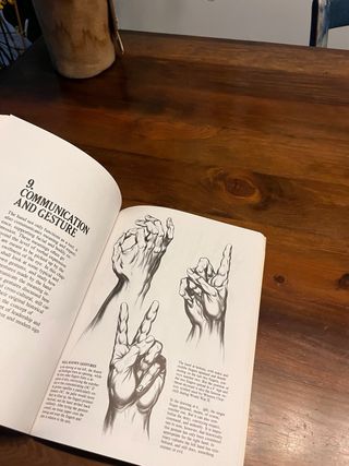 Drawing Dynamic Hands