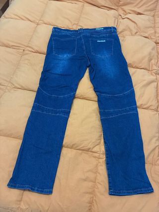 Pantalón vaquero moto Talla L (44-46)