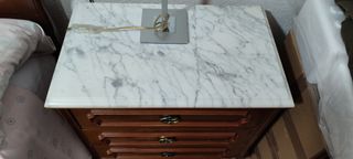 Mesitas de noche de madera y mármol de 3 cajones