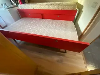Cama nido juvenil roja con cajones
