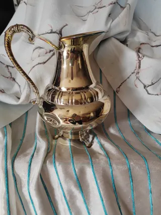 Jarra antigua de alpaca