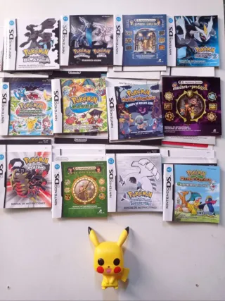 Lote Pokémon y Layton Manuales y Tarjetas VIP