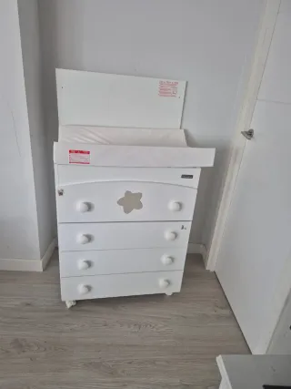 Cómoda cambiador bebé con bañera