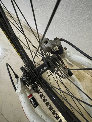 Bicicleta Orbea R26 lista para rodar