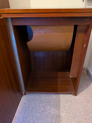 Mueble para máquina de coser de madera