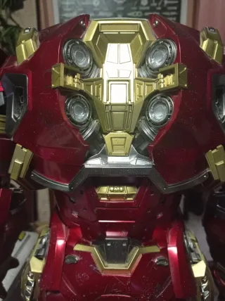 Hot Toys Hulkbuster Completo mms510