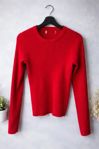 Camisola de malha vermelha