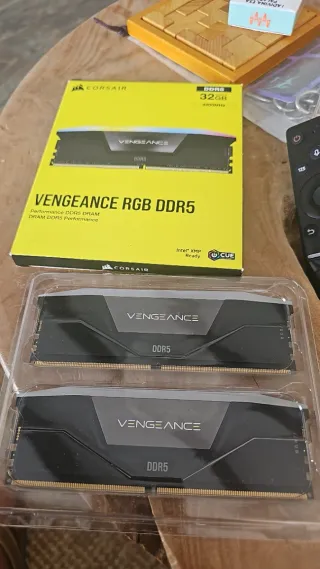 Corsair Vengeance RGB DDR5 32GB (16GBx2) 6200MHz