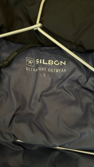 Abrigo largo acolchado negro Silbon