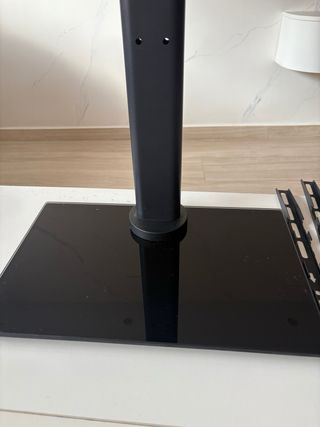 Soporte TV  sobre mesa BONTEC Negro Como nuevo