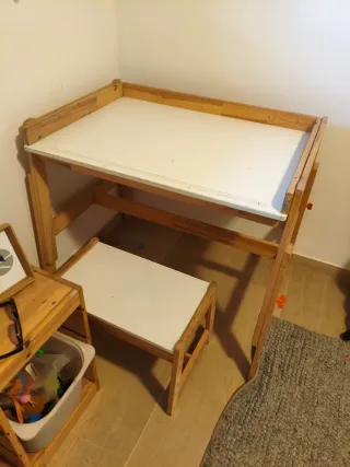 Tavolo e panca per bambini in legno