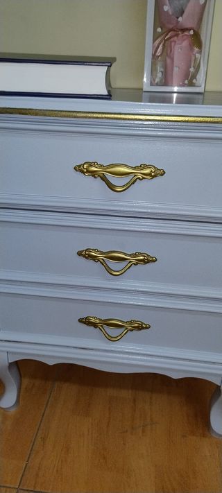 Mesita de noche única gris y oro