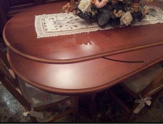 Mesa extensible de madera