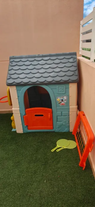 Casita infantil con accesorios