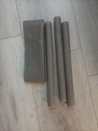 Burlete bajo puerta gris