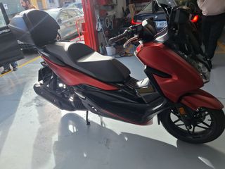 Maxi Scooter Roja 2018 Automática