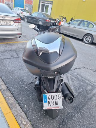 Maxi Scooter Roja 2018 Automática