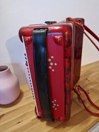 Acordeón Paolo Soprani Rojo